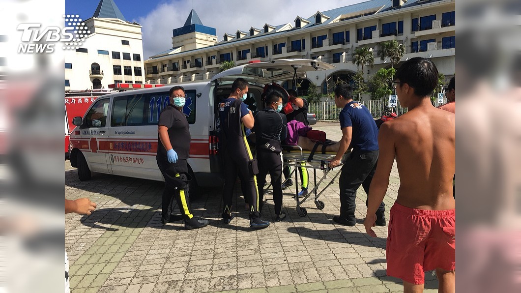 快訊/帶兒女戲水消暑 父貢寮海邊溺水身亡