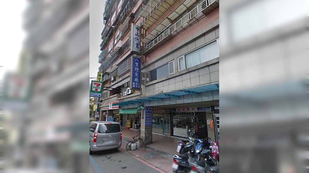 有網友找到這間店的所在地，不少人戲稱要去用肚子教訓老闆。(圖／翻攝自爆怨公社)