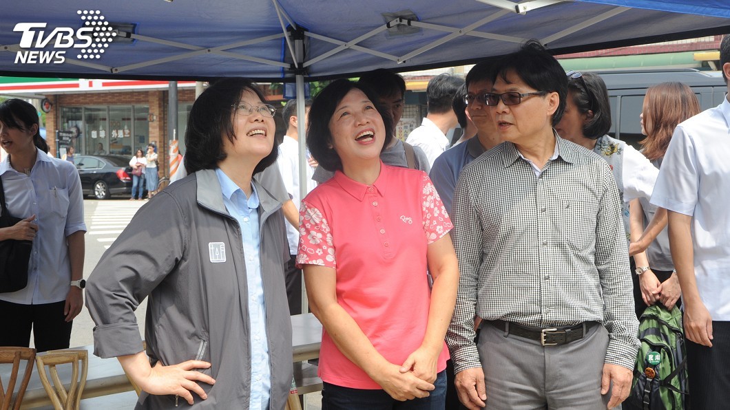 張藥房拆後5年原地重建 蔡總統現身支持