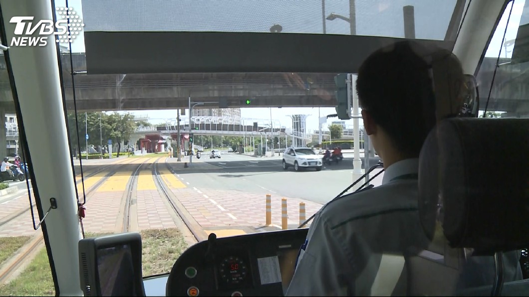 韓國瑜促輕軌二階停工 高市府駁:別講「外行話」