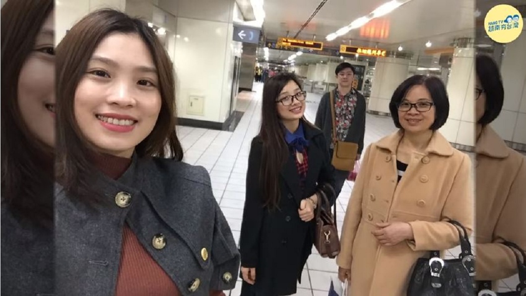 感人！母從越南來台幫傭辛苦14年　讓女兒成家念碩士