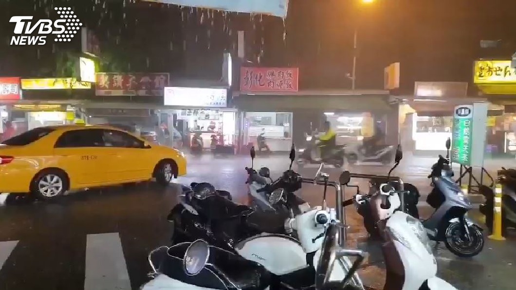 快訊／對流旺盛！　高雄市山區及屏東縣防「豪雨」
