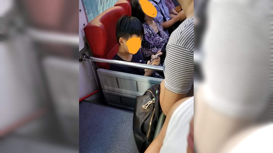 36週孕婦沒人理...司機廣播求讓座 她卻拉兒搶座位