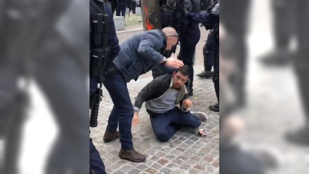 法總保鑣假冒警察打人 畫面曝光遭炒魷魚