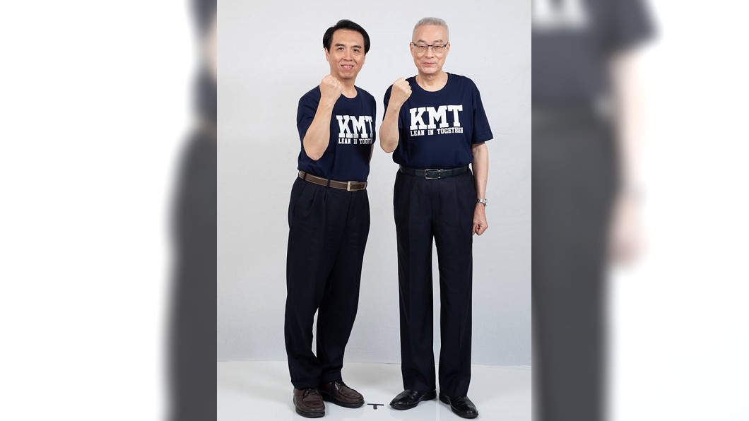KMT潮T+高腰西裝褲!陳學聖神穿搭 網友:無法理解