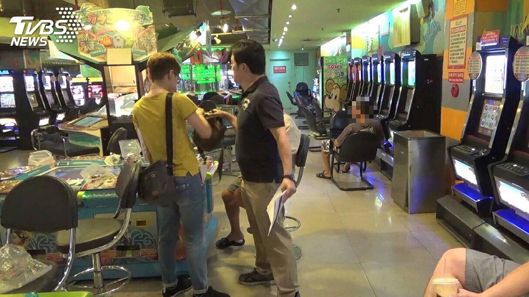 基隆電子遊藝場涉賭 警逮28人