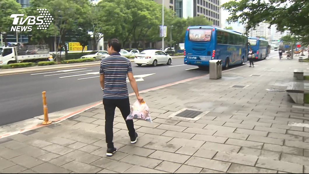 男子為閃避巡查員取締落跑。（示意圖，與本文當事人無關／TVBS資料畫面）