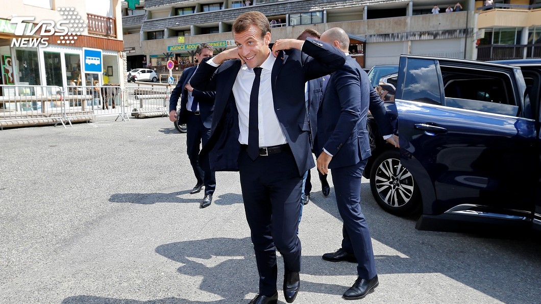 隨扈毆民風波不減　馬克宏稱「小題大作」