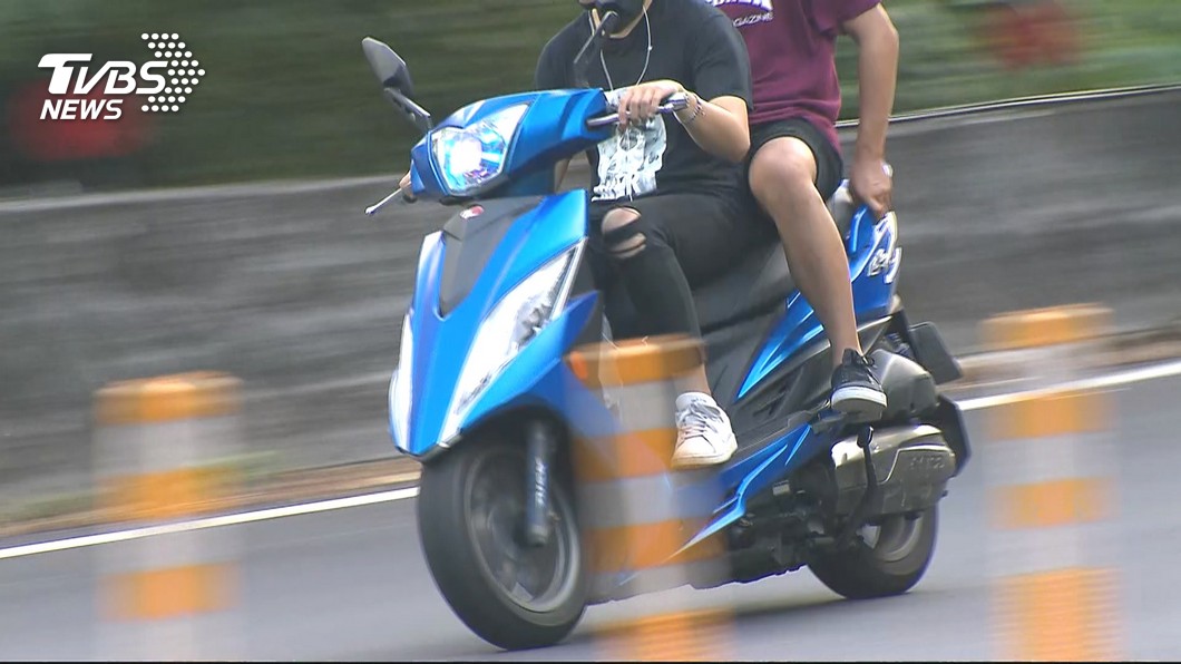 弟想帥一波!孝子媽放縱送新車 姊氣炸:他才15歲