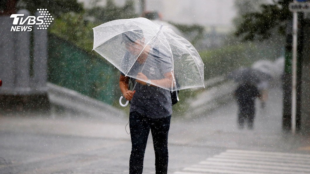 雲雀登陸日本造成13人傷 1萬5千戶停電