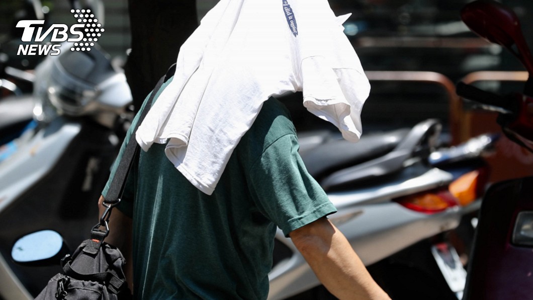 北部體感破40度...沒有「高溫假」勞工該如何自保？