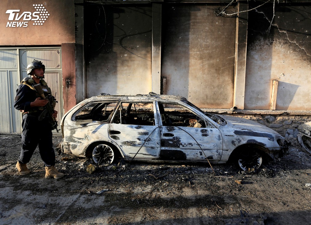 阿富汗不平靜　政府大樓遭槍手引爆炸彈