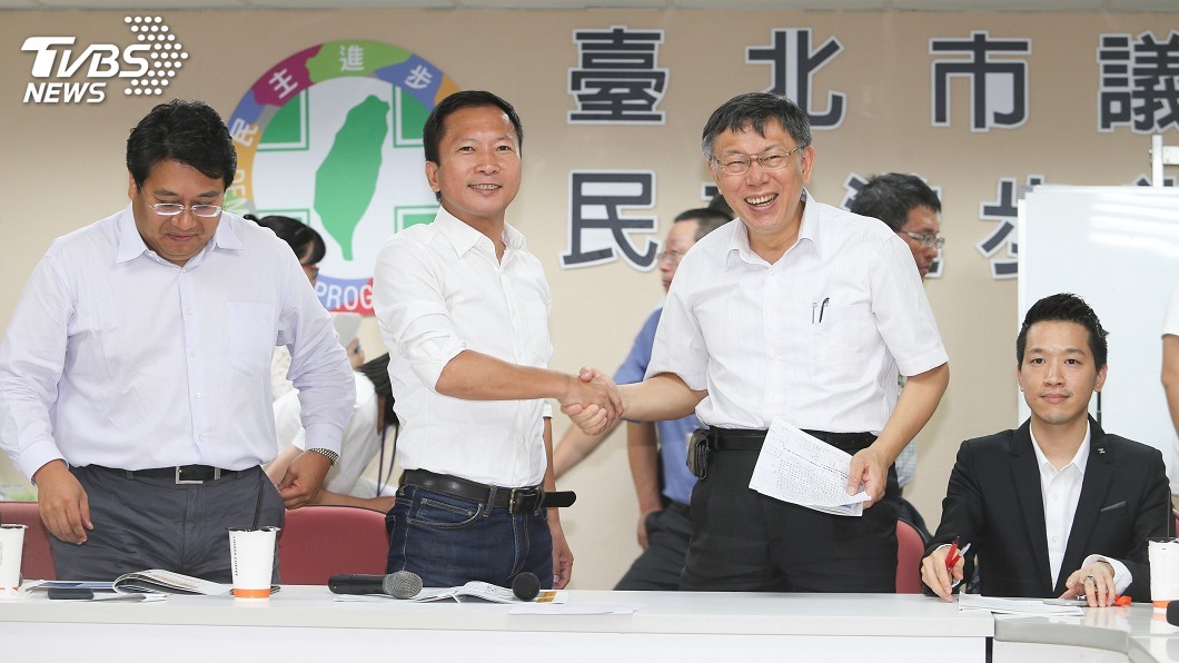 柯文哲向民進黨團報告預算　二備金10億任期最少
