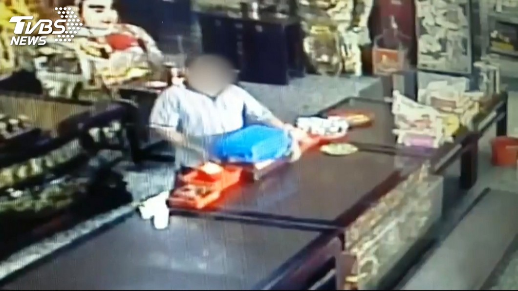 只為破壞功德箱　小偷意外敲破馬桶