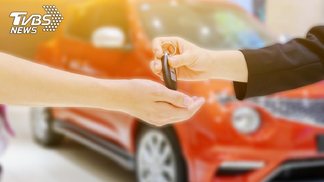買車如何議價？　專家曝「這5句話」千萬別對銷售員說