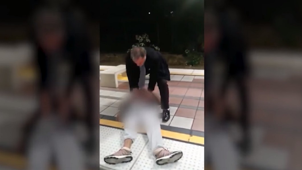 不想耽誤回家 男子竟將癲癇乘客拖出車外
