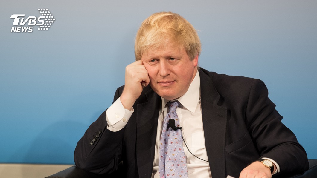 稱伊斯蘭罩袍像信箱 前英外相拒絕道歉