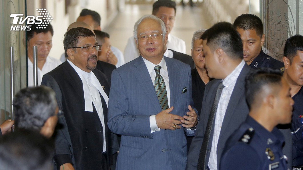 馬來西亞前首相納吉被控洗錢　出庭不認罪