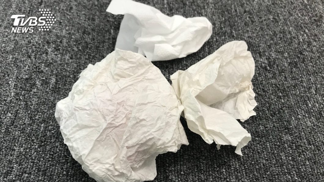 飛機廁所詭異大團衛生紙 打開一看驚見死胎