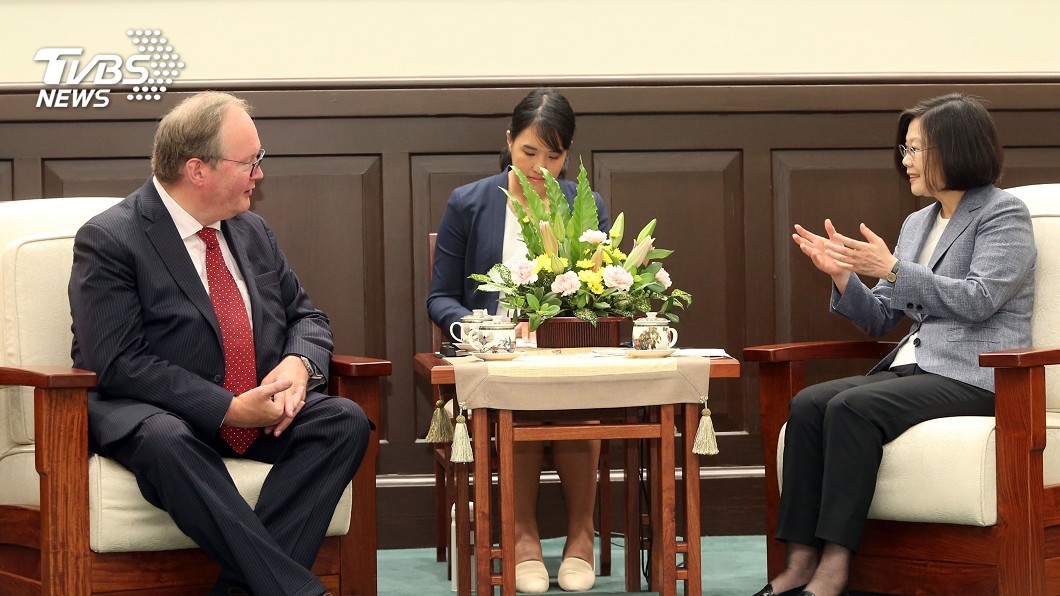 接見歐洲議員 蔡總統盼歐盟台灣簽投資協定