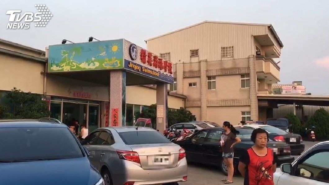 快訊／台中神岡男童游泳池溺水！　無生命跡象搶救