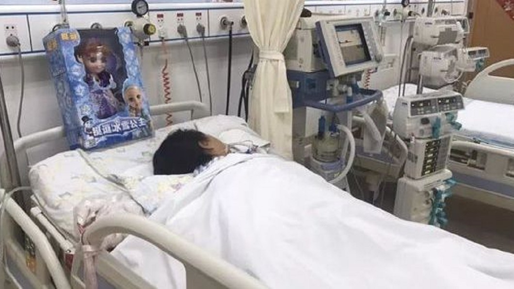 黑木耳泡2天滋菌…女童食物中毒　換血四次仍命危