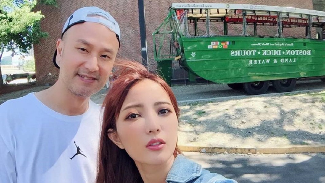 黃美珍和老公Tony結婚4年，6月時曾透露夫妻倆想趕快有個孩子，因此積極在做人，不料現在又得面對耳朵的病情，讓她相當困擾。圖／翻攝自黃美珍臉書