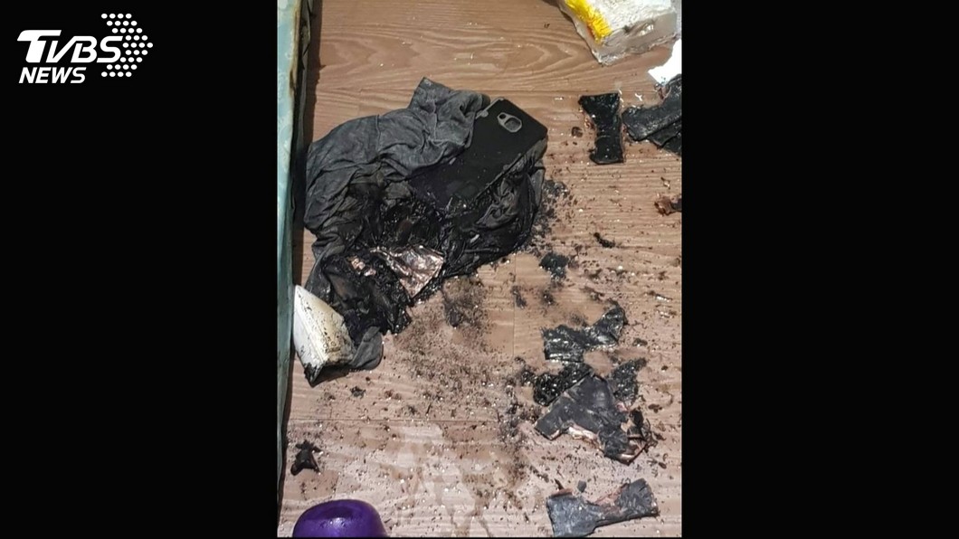 手機疑爆炸?民驚床頭起火焦黑 業者:會了解