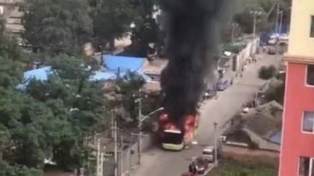 隨身物品突起火! 北京男子活活燒死公車內