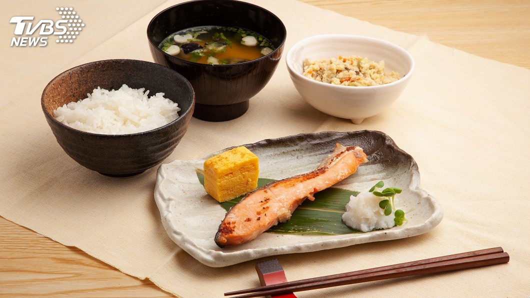 餵飽高中男孩 東京學生宿舍早餐吃到飽