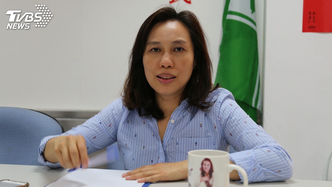 劉曉玫簽承諾書 當選縣長提高警消危險加給