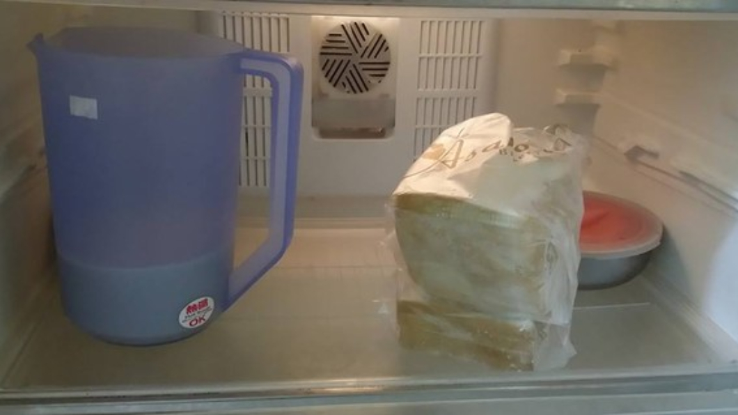 飲料被偷怒抓賊！結局神逆轉　暖心房客決定「填滿冰箱」