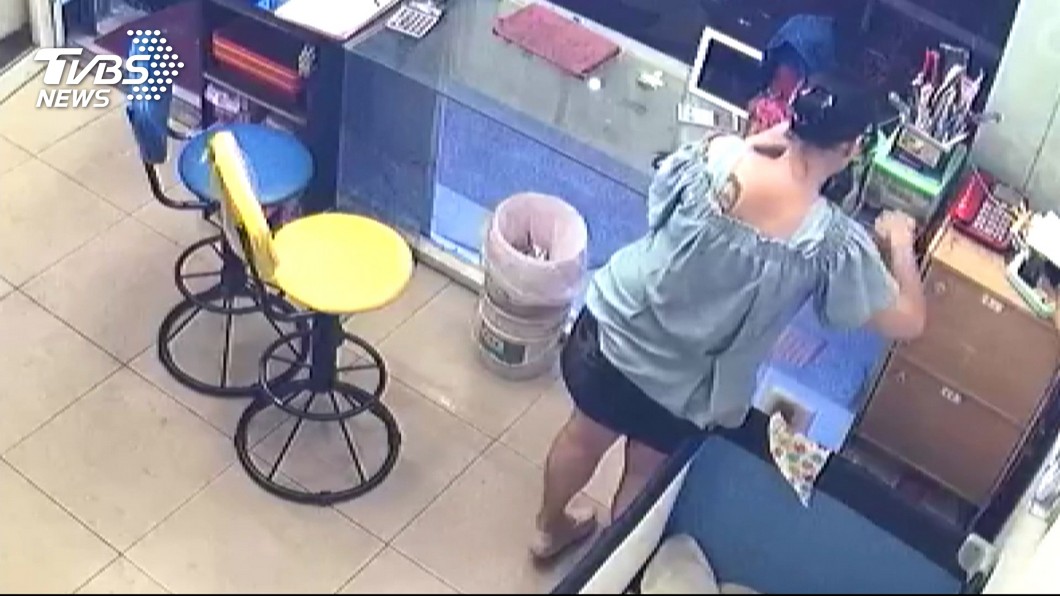 超貴時薪3萬5！　檳榔攤女店員上班2小時偷7萬