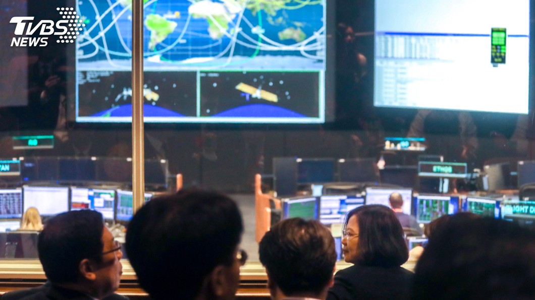 蔡總統訪NASA 太空人讚嘆:從太空看台灣很美