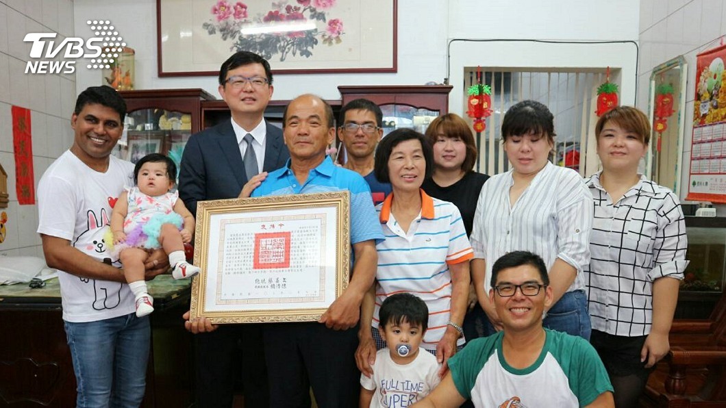 已逝愛文芒果之父獲頒褒揚令 事蹟列入國史