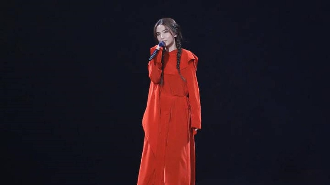 女神降臨!Hebe首次直播 曝希望「回到原點」