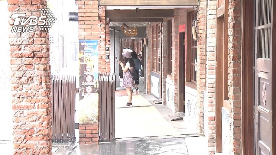 「剝皮寮人孔蓋」驚爆抄襲日本商店街 遭日本女作家抓包