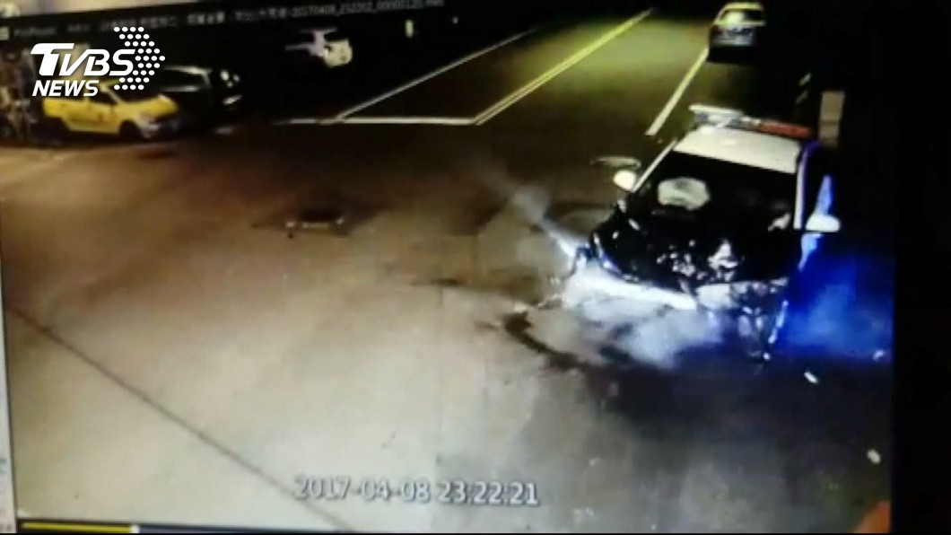 男酒駕撞警車！　談和解反悔PO網嗆警刁難