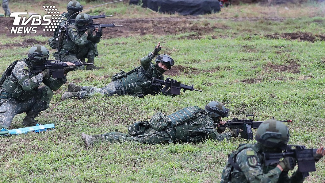 剛簽志願役被兵變 男想退伍不成買木炭見警崩潰