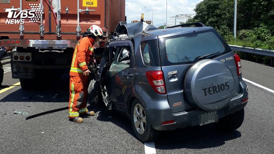 高架道路死亡車禍 中壢北上五楊段暫時封閉