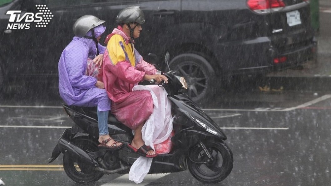 週日東北風到轉有雨 24號颱風潭美最快今生成