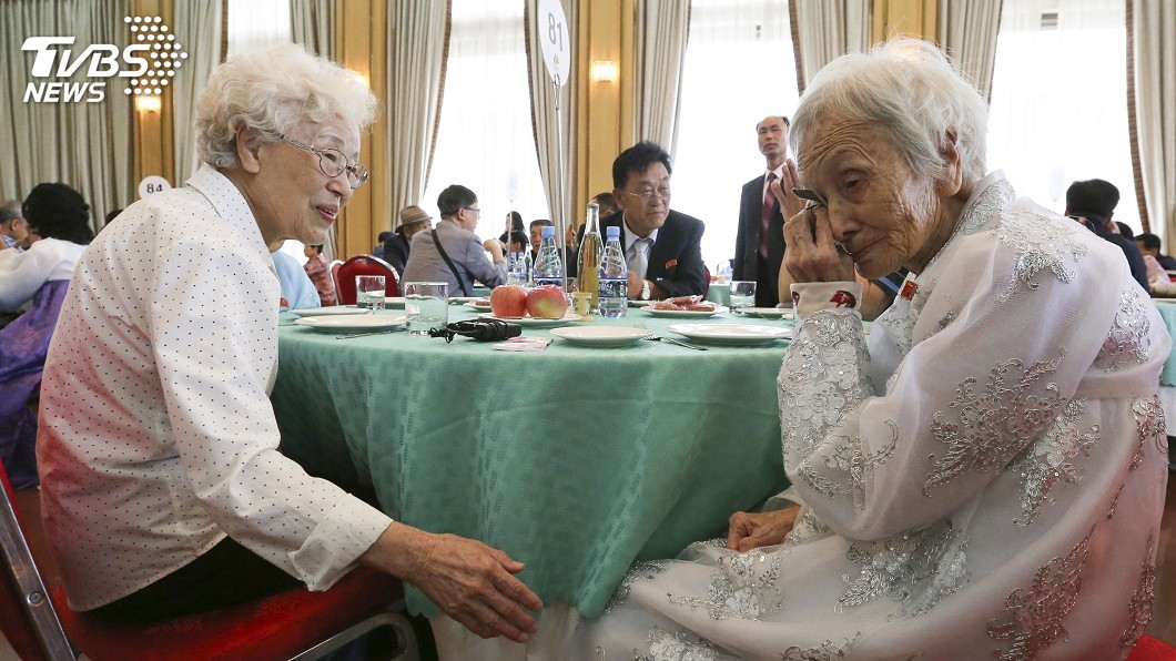「媽!請活到100歲!」 南北韓離散家庭淚眼道別
