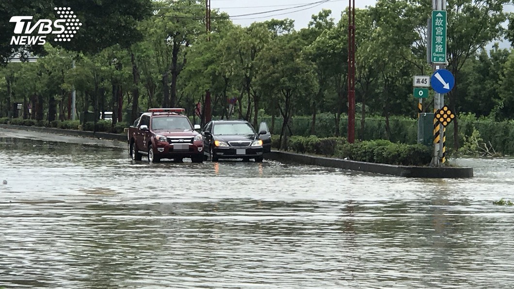 熱帶低壓滯留又逢大潮 嘉義須嚴防海水倒灌