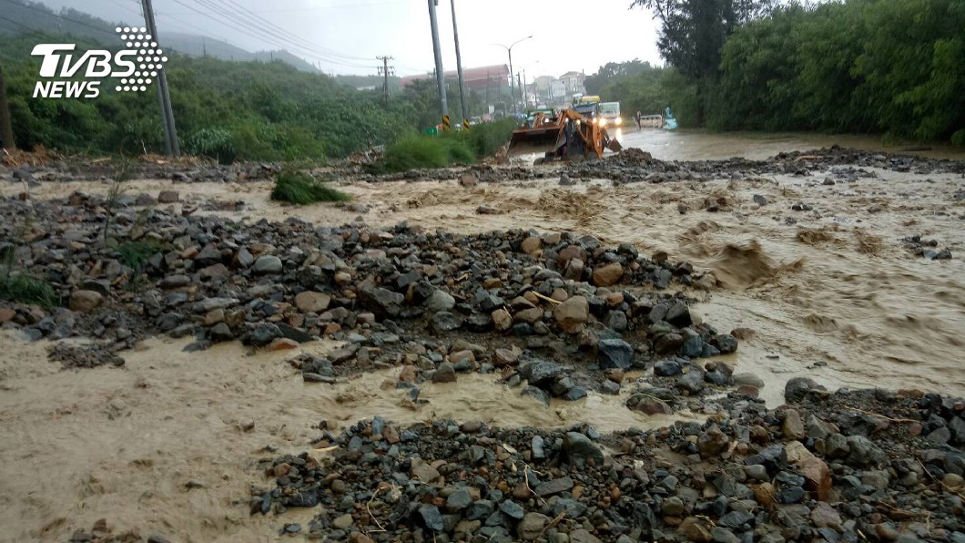 屏東台26線竹坑段土石流 交通中斷
