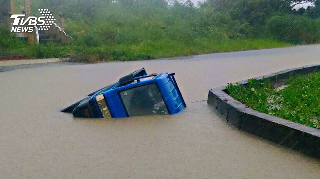 暴雨肆虐 雲林低窪淹水見汪洋