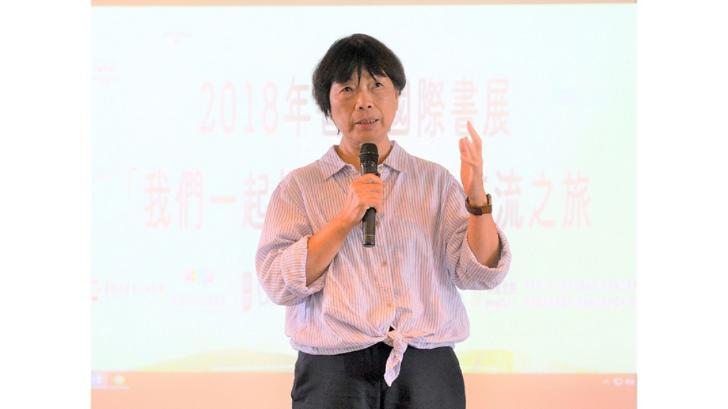 823雨炸「脆弱的大地」 龍應台嘆:政府卻拿著剪刀