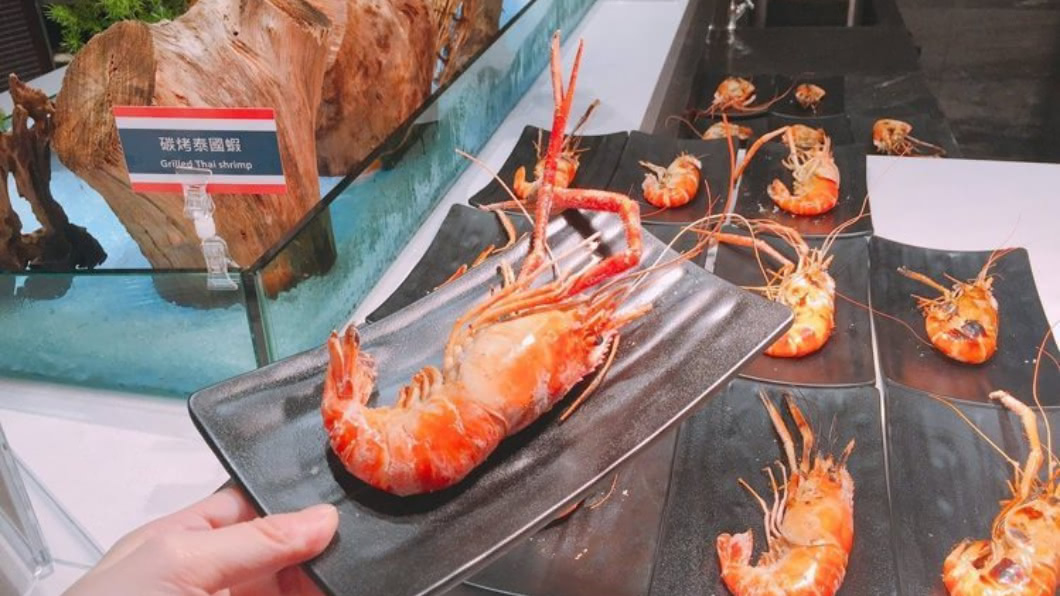 新莊最大Buffet開了!多種泰國蝦料理任你吃