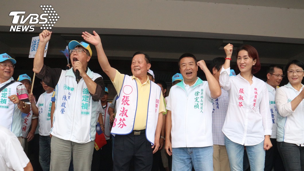 陪同登記與徐定禎並肩　劉政鴻：不期而遇