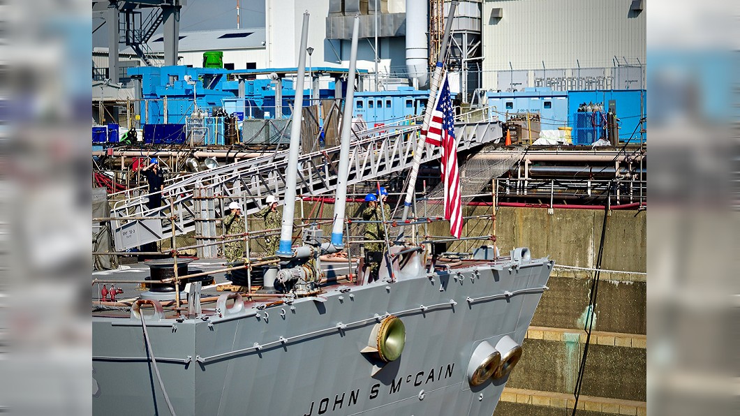 以馬侃為名 美海軍飛彈驅逐艦降半旗致哀