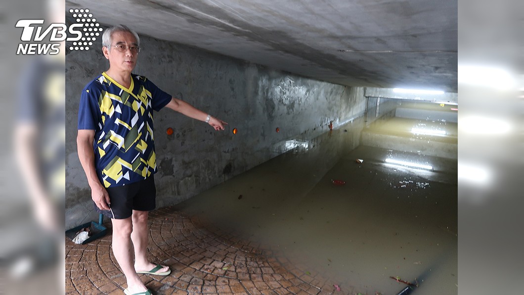 高雄豪雨灌建物地下室 汽機車泡水損失慘